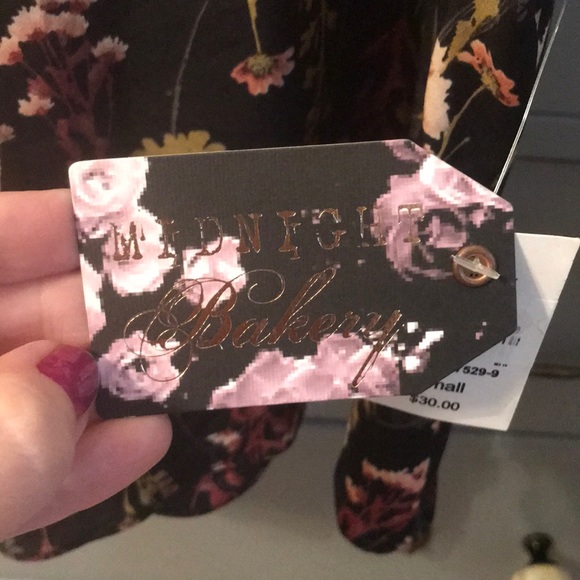 🆕NWT silk pj shorts - GORGEOUS - Picture 4 of 5